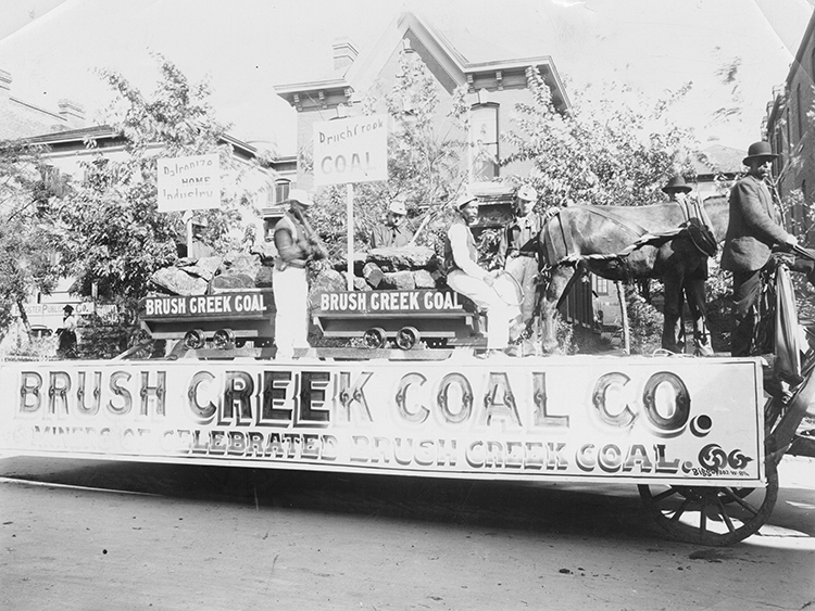 Brush Creek Coal float in the 1900 Priests of Pallas parade.