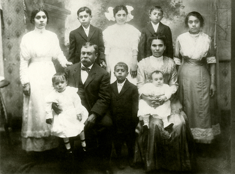 The Aleshi family around 1913.