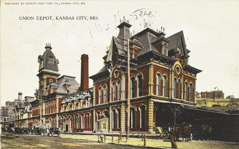 Postcard of the old Union depot at Union Avenue and Santa Fe Street